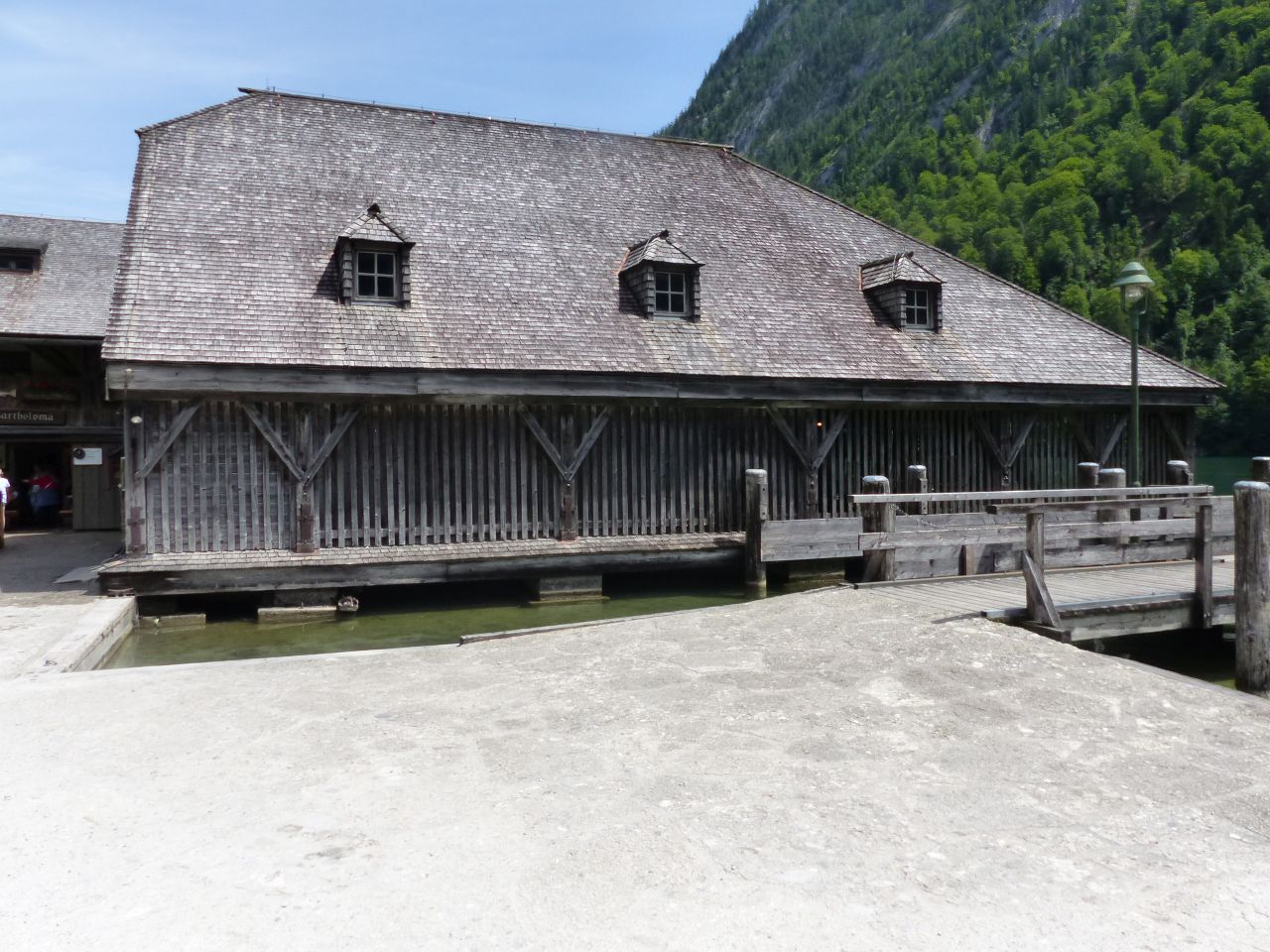 08-25-Un garage à bateaux