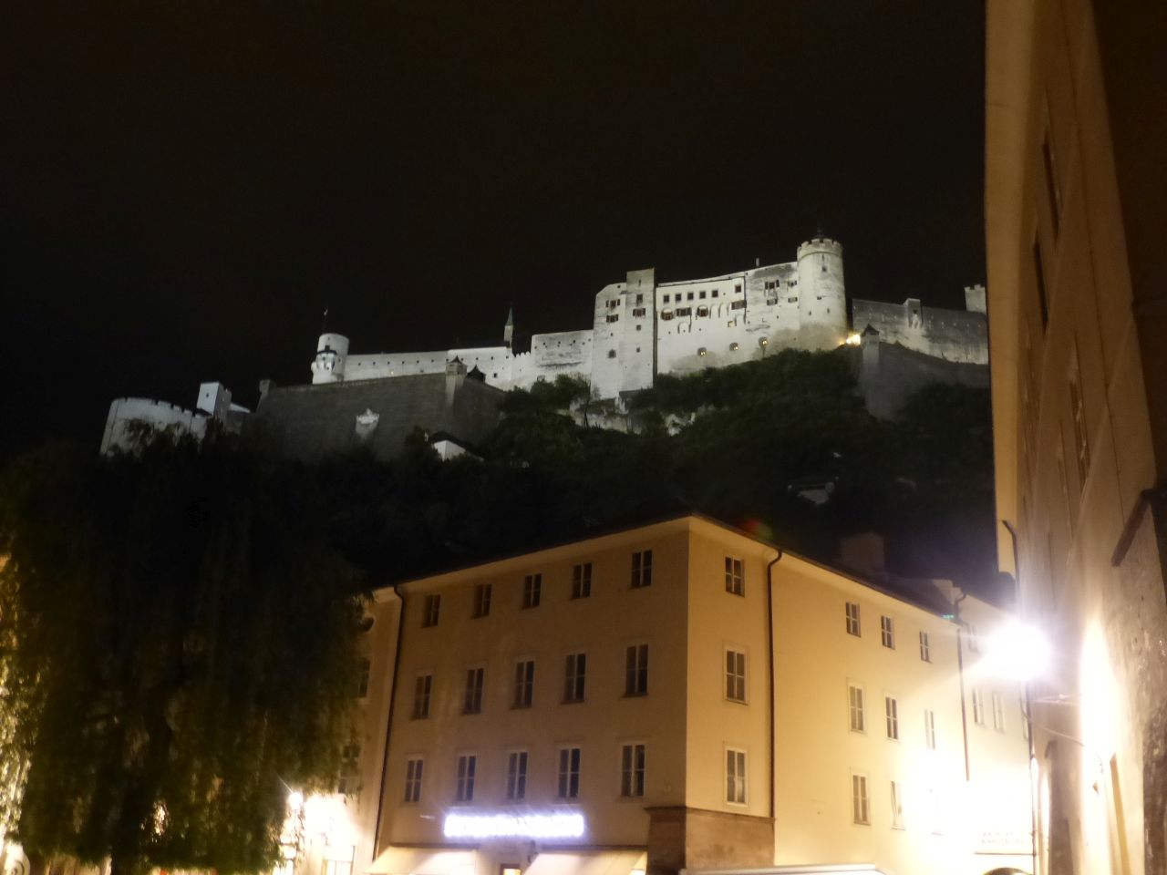 09-97-La forteresse la nuit