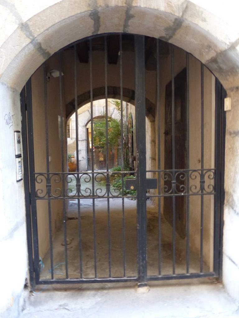17-13-10-14-80-PetiteCour